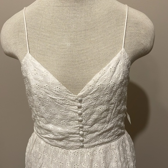 NWT!! Alice + Olivia - Fae Eyelet Sleeveless Minidress - White - Size 6 - Picture 4 of 12